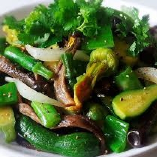 Nấm Lộc Nhung Xào Tóp Mỡ